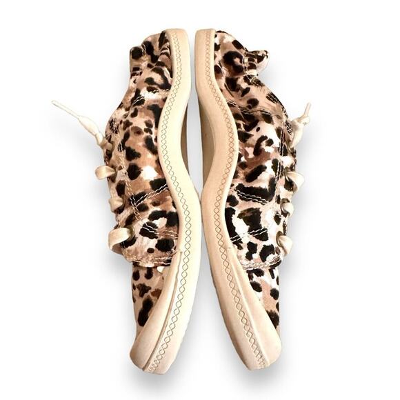 Time & Tru Leopard Print Scrunch Back Slip On Memory Foam‎ Sneakers Sz 7.5 - Picture 3 of 10